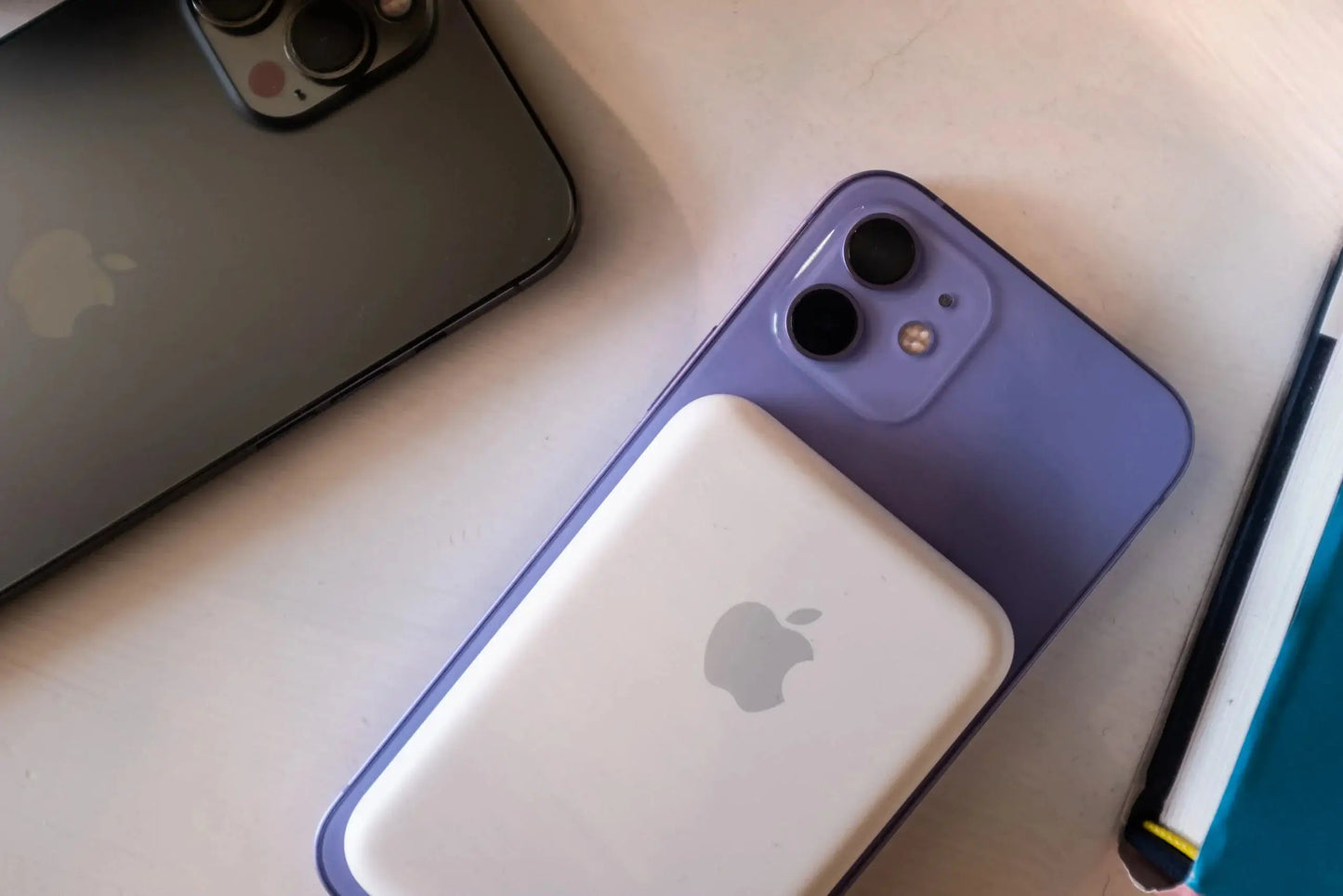 iMagic•Magsafe - 10,000mAh Magnetic Wireless Battery Pack, Power Bank